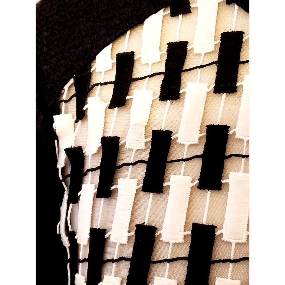 Chico's Black & White Crinkle Woven Design Open Front Jacket, SZ 3 (US 16/18) - Picture 4 of 10